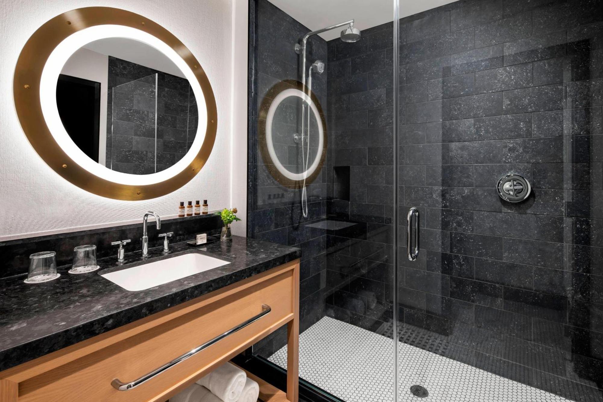 The Oaklander Hotel, Autograph Collection Hotel
